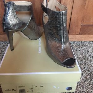Booties, peep toe, high heels, pewter